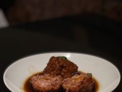 鸭蛋黄狮子头-梅飞酒家(桑园路店)