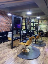 -青木造型HAIR·あおき髪を刈る潮人店