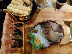-湊湊火锅·茶憩(杭州湖滨银泰in77店)
