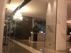 -上海虹桥西郊假日酒店