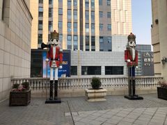 -鲁邦国际风情街(麦世达韩国精品百货店)