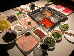 -海底捞火锅鲜切牛肉主题店(长寿路店)