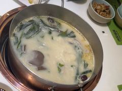 -洪氏嗨捞·猪肚鸡火锅(阳光天地店)