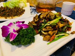 牛肝菌爆牛蛙-滇道云南特色料理(康定路店)