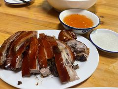 -四更周店烤乳猪