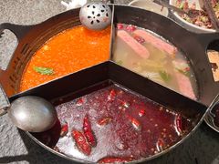 -三出山火锅(南京万象天地店)