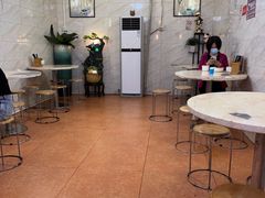 用餐区-信行丰炖品皇店(光孝路店)