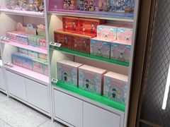 -泡泡玛特POPMART(蓝色港湾店)
