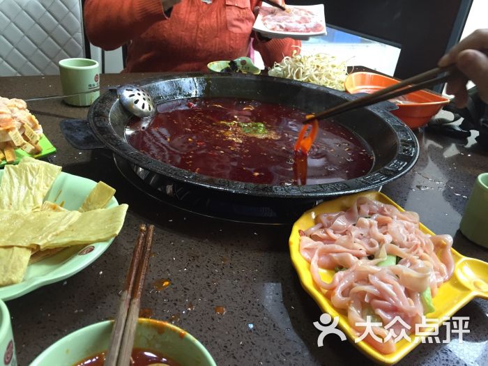 陆派·巴倒烫火锅(茶园店)图片 - 第1张