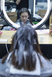 -藤野造型专业烫染接发