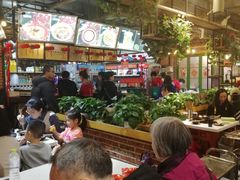 大堂-钢管厂歆瑞源油卤串串香(春熙路太古里店)