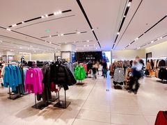 店内环境-ZARA(青岛万象城店)
