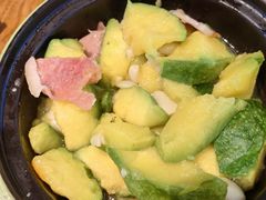 -云海肴·汽锅鸡·云南菜(天山百盛优客店)