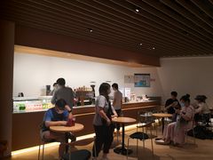 -新华文创·光的空间