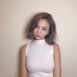 蓝灰发色-i Style潮牌美发沙龙