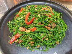 沙葱炒鱼肉-红日饭店(裕隆三路店)