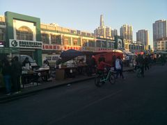 -滨海新区濒开里菜市场