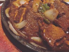 铁板牛仔骨-粤域茶餐厅