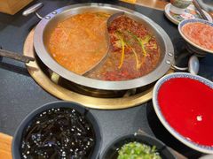 -沸炉重庆老火锅(军事博物馆店)