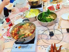 -蓝房子轰趴俱乐部(天鹅湖假日山庄别墅店)