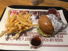 -The Habit Burger Grill 哈比特汉堡(爱琴海店)