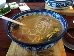 -桥香园正宗过桥米线(机场五店)