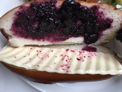 现熬蓝莓酱芝士碱水棒-PAOPAO Bakery&Café(港汇店)