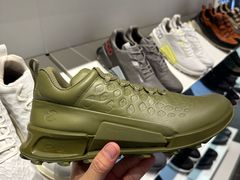 -百年港湾奥特莱斯(香炉礁店)