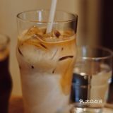 问另一个咖啡师，说是他俩换了，现在叉烧常驻shadow