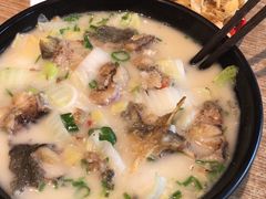 -胖子鱼粉(采霞街店)