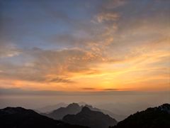 -黄山光明顶山庄