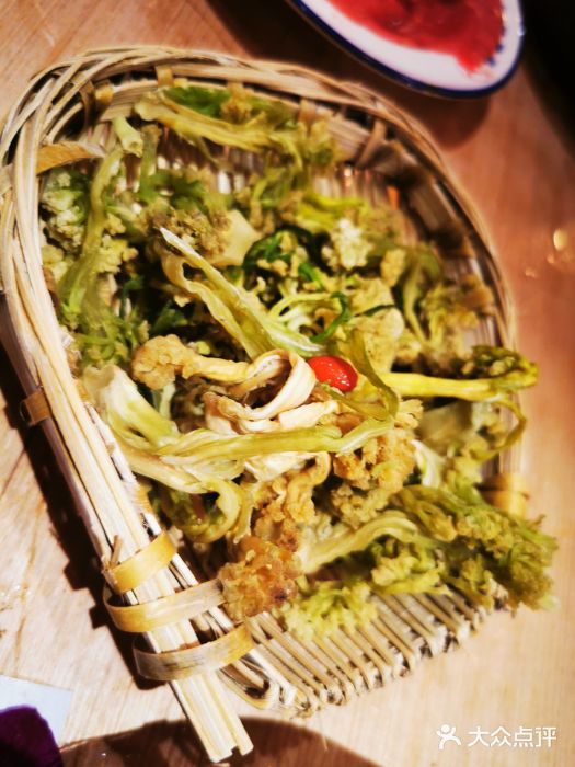 贤合庄卤味火锅(太古里店)高山干花菜图片