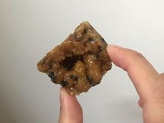 芝麻蛋黄酥-哈氏·上海哈尔滨食品厂(五角场万达广场店)