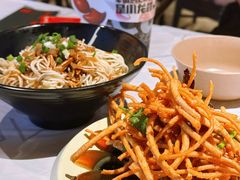 -巴厘龙虾·榜首油焖大虾(音乐学院·沿江酒馆店)