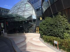 酒店大堂外-上海滴水湖皇冠假日酒店