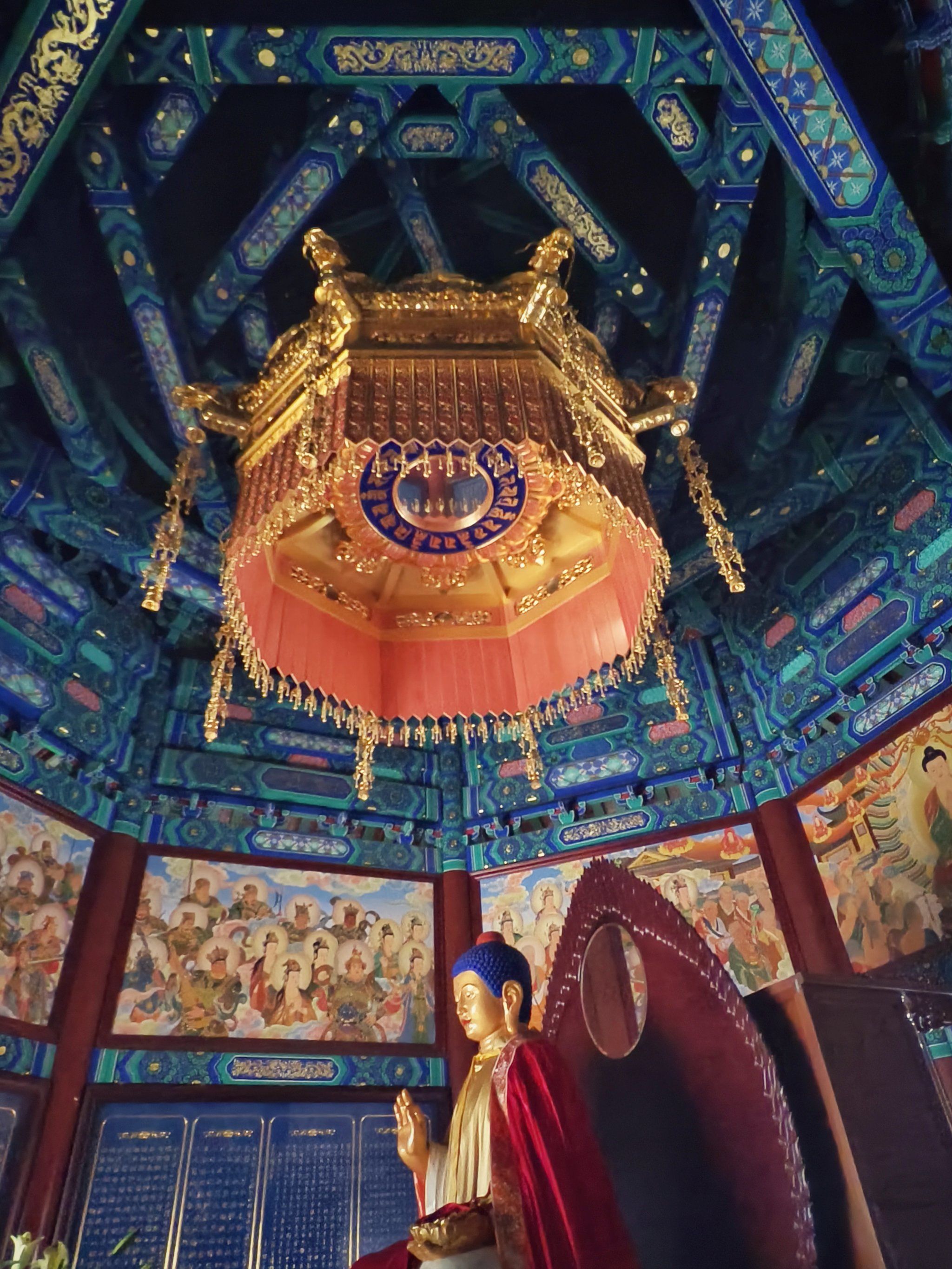 新年冬日暖阳下,来潭柘寺祈福求财讨彩头