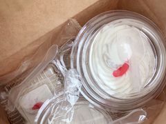 -红宝石·鲜奶小方·海派西点房(南丹店)