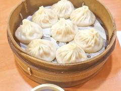 -莱莱小笼·乔艾