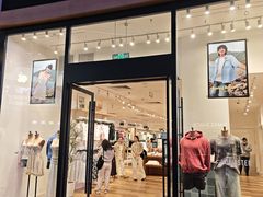 -Hollister(天环广场店)