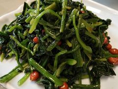 果仁菠菜-那啥餐厅(富乐大街店)