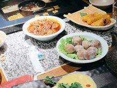 -老牌坊云南鱼豆花火锅(哈西万达店)