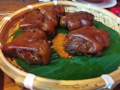金牌烤猪蹄-中8楼风尚云南菜(颐堤港店)