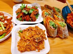 -小镇大厨新概念复合中餐厅(万达广场大连高新店)