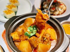 萝卜牛腩煲-三清潭烧鹅(兴业太古汇店)