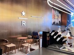 大堂-星巴克臻选(上海虹桥新天地三店)