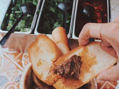 -CowCow其其·牛杂咖啡公司(六运店)