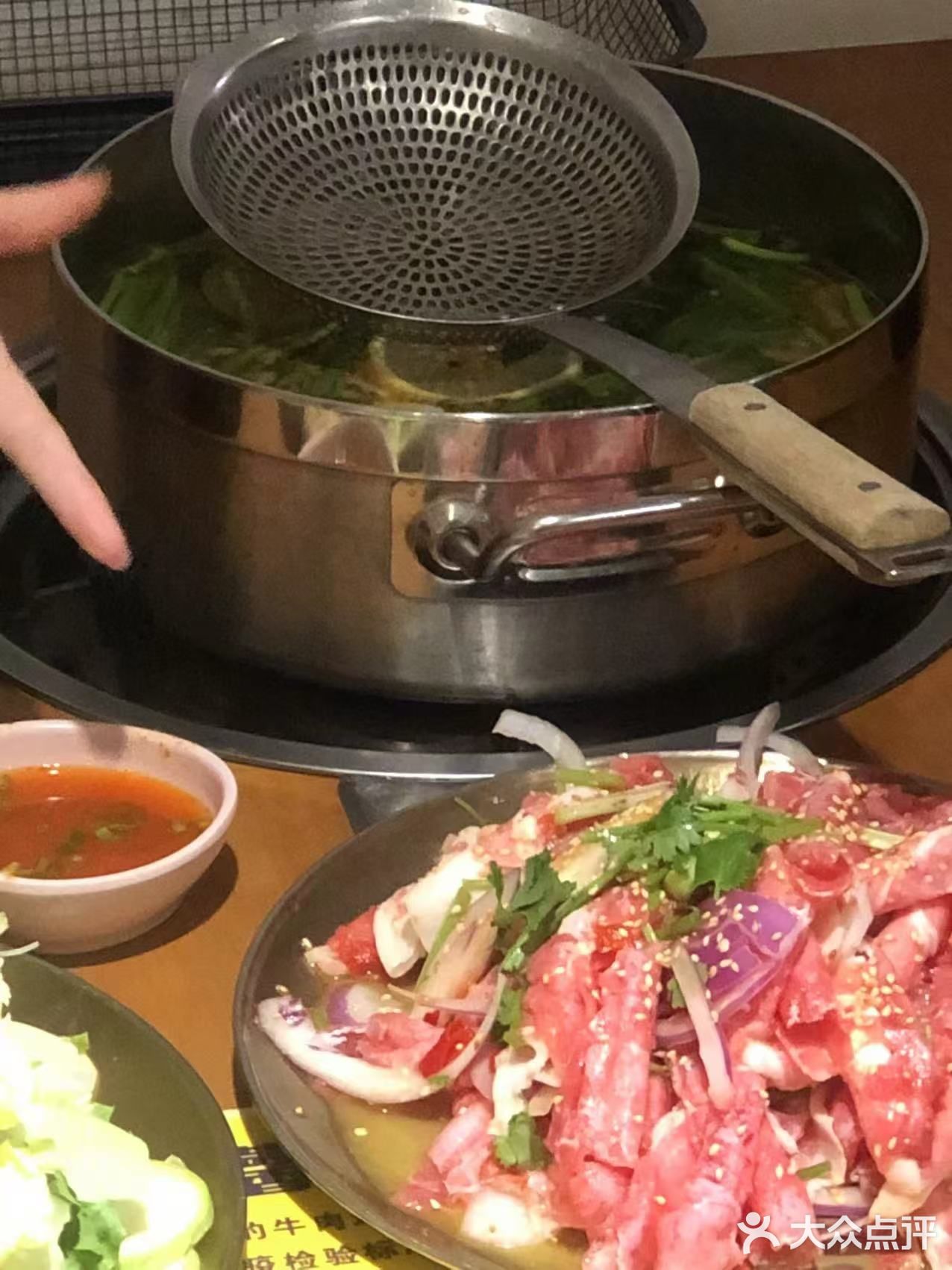 吃火锅酸的到味，辣的够爽才得劲~~