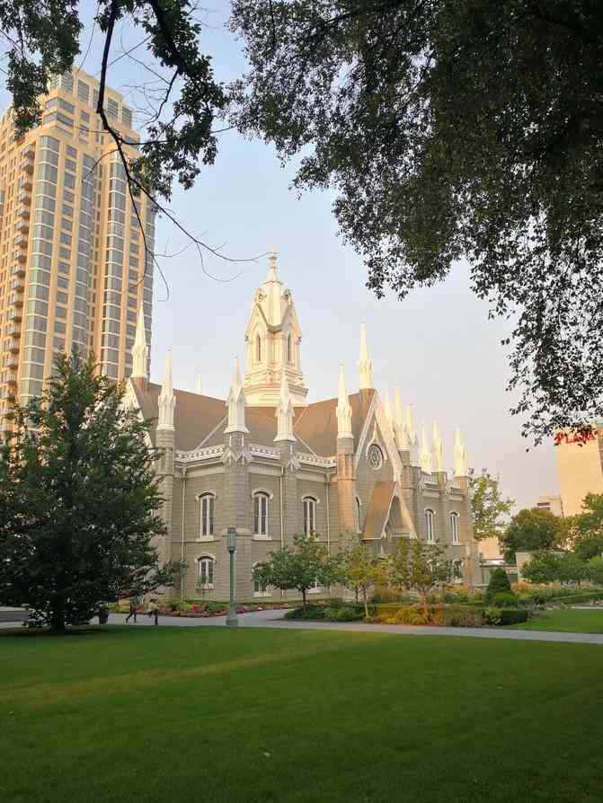 摩门教堂-"摩门圣殿是盐湖城的标志,也是全世界摩门教.