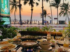 -Green Tree Rest. & Pub