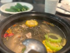 -野迹·石橄榄鸡·烧烤(新洲店)